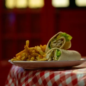 Wrap de saumon frais & frites fraîche