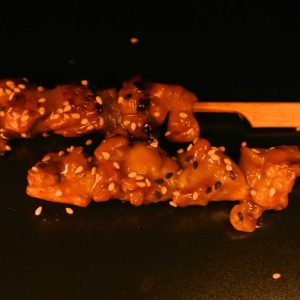 Poulet teriyaki 4 pièces +1 bol de riz  ..( en restaurant 10€ et avec snack-liv :